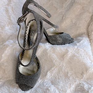 Lulu Townsend Sparkle Heels.New w/o box.Has a “light bronzey” look w/movement